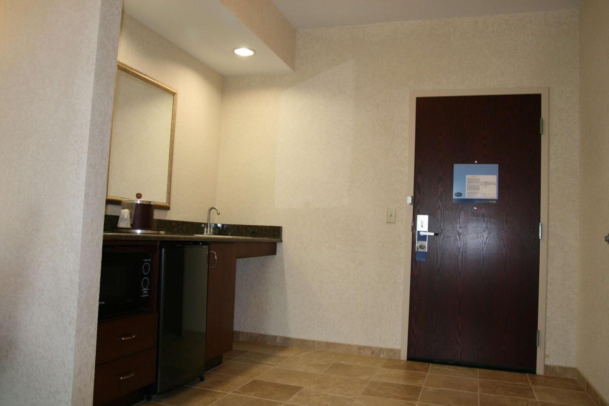 Hampton Inn & Suites Cleveland-Ментор Екстер'єр фото